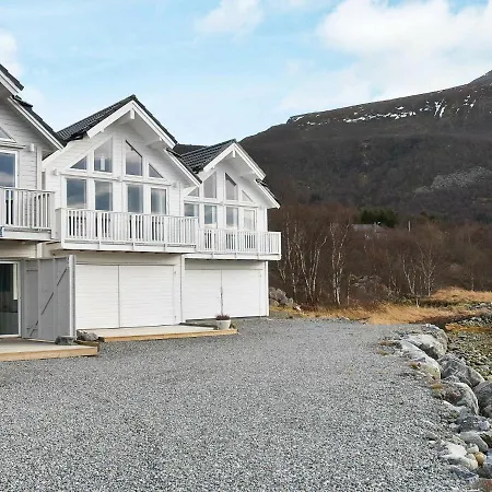 10 Person In Tatil Evi